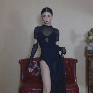 速发WYZ盖盖黑色网演空体衣纯色袖 口镂连设计感舞蹈表纱街舞长袖