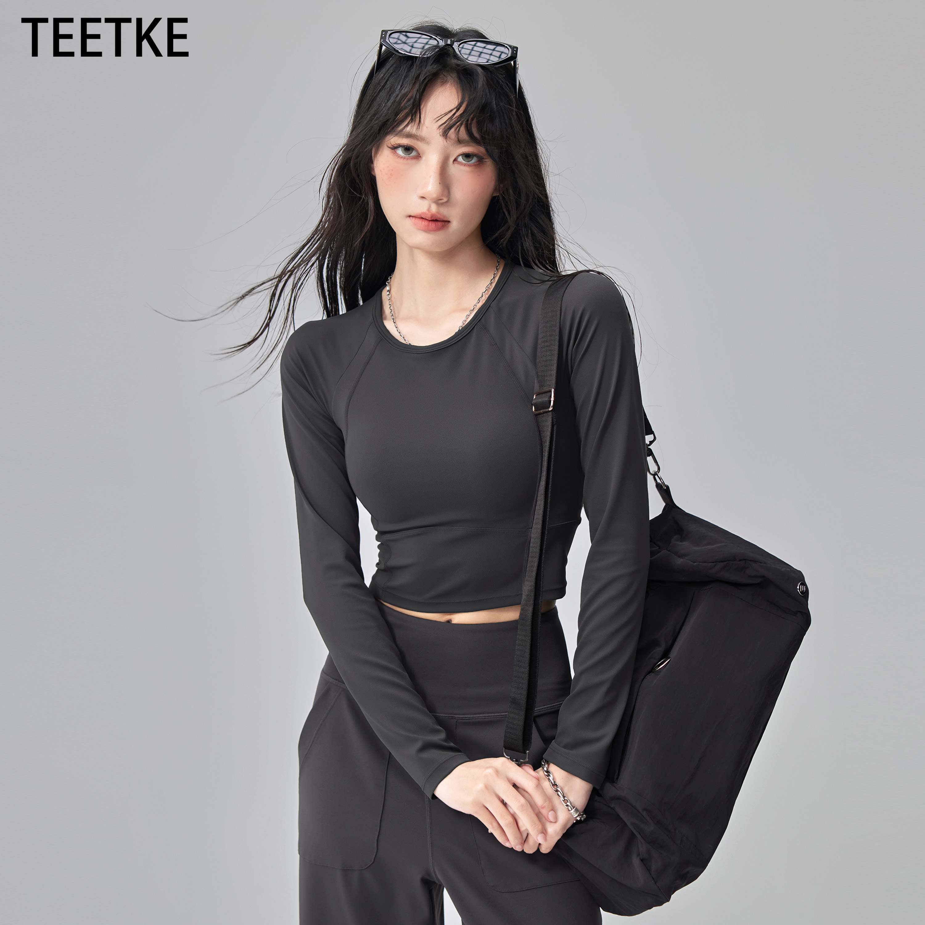 TEETKE带胸垫显瘦运动长袖