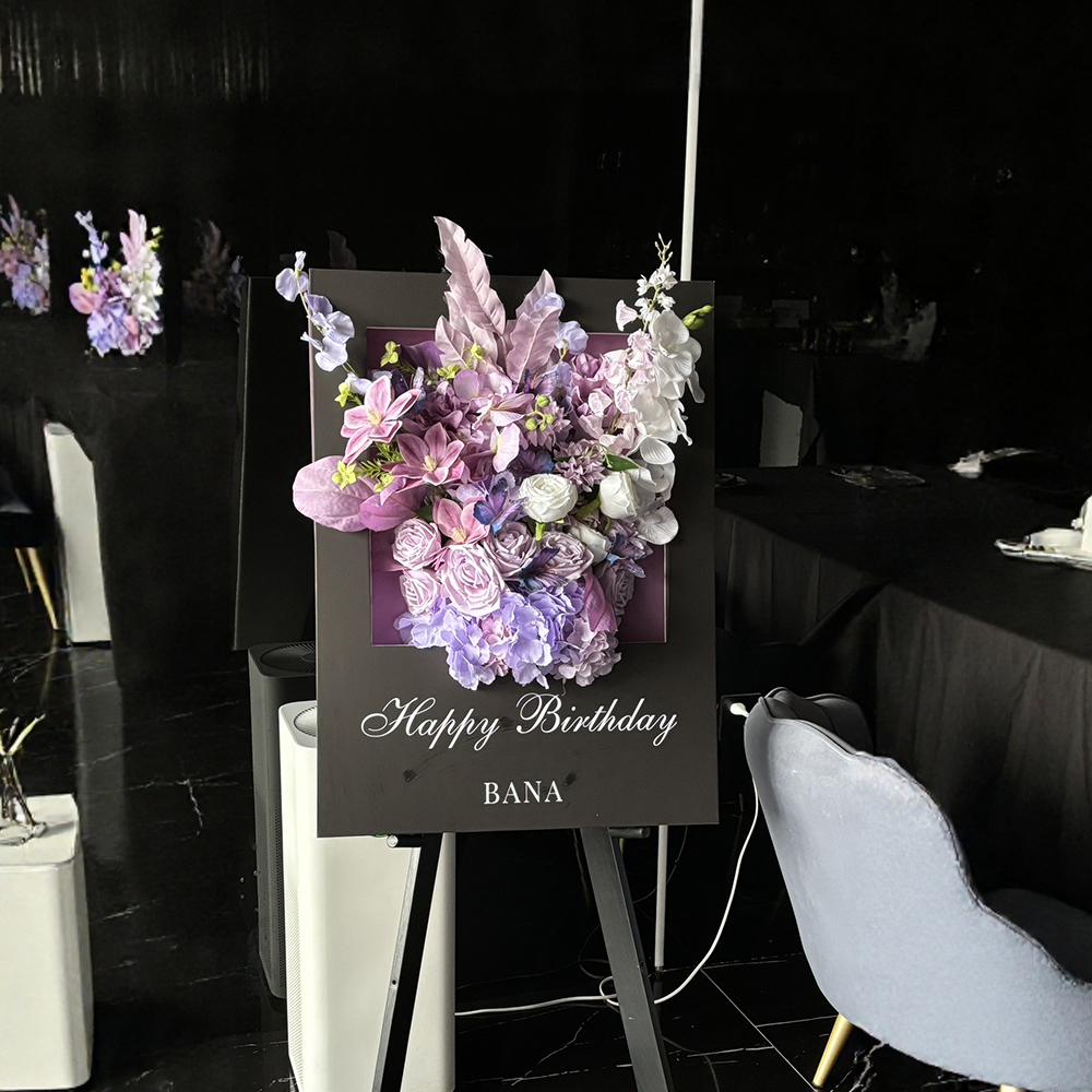 黑色指引牌生日宴会婚礼酒店迎宾牌花艺装饰派对KT版定制