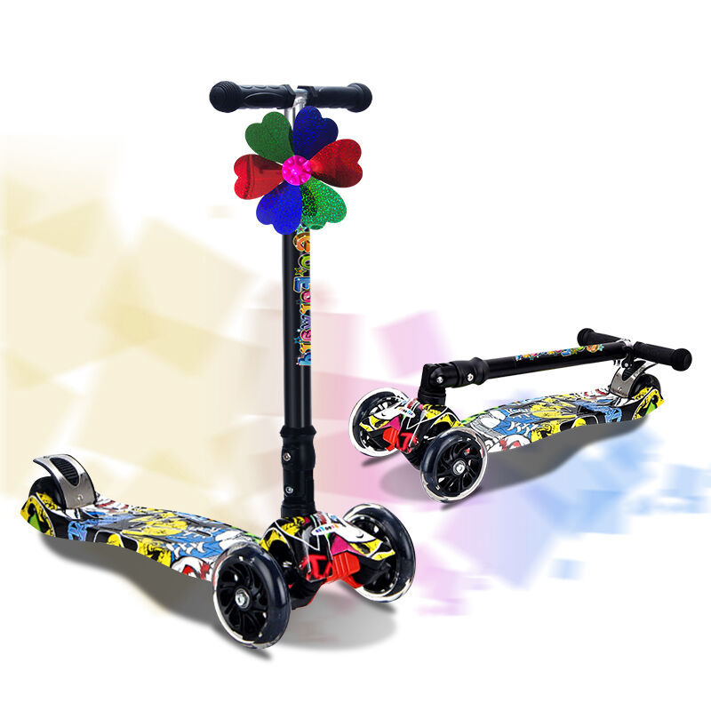 滑板车儿童2-3-6-8岁四轮滑滑车闪光三轮折叠小孩踏板车