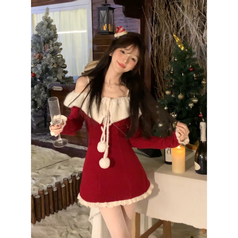 新年战袍红色短裙女秋冬新款收腰显瘦设计感甜美露肩小个子连衣裙