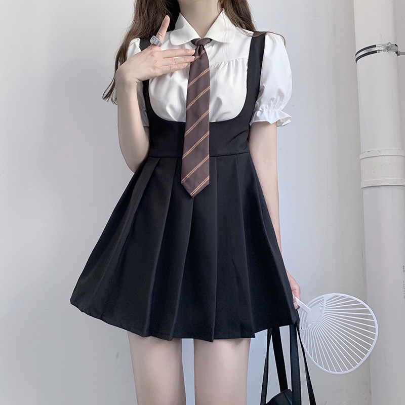 速发海月制背带连衣裙夏辣服小黑裙jk社妹吊带百褶裙泡泡袖套装