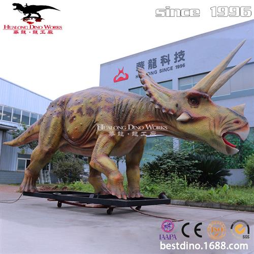 流量仿真恐龙模型仿真三角龙自贡恐龙工厂网红景点参观拍照.