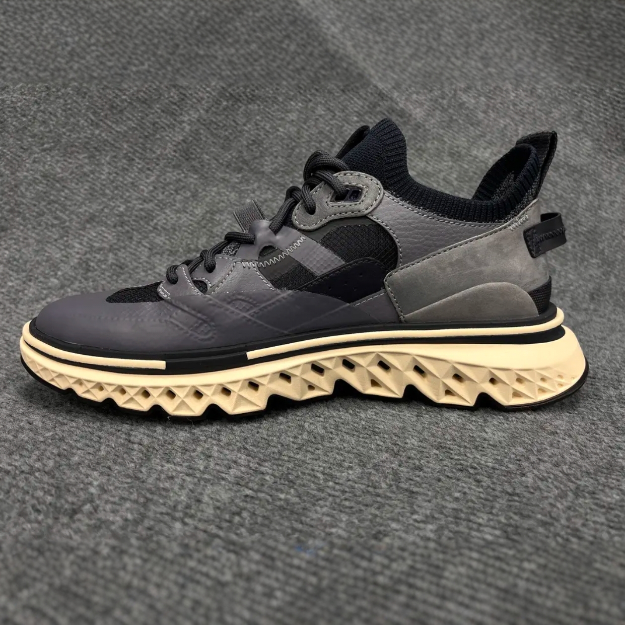 ColeHaan/歌涵男钻石底运动鞋