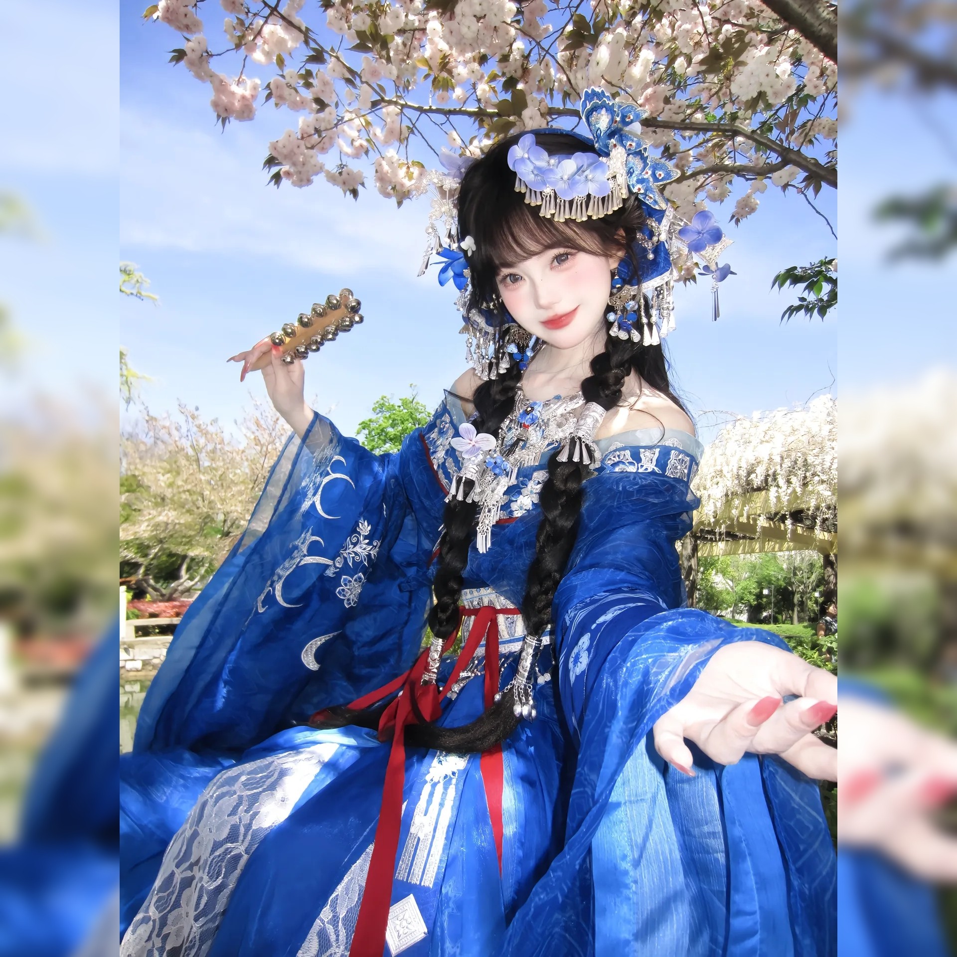 原创汉服女【云间山泽-蓝染】蓝色异域风苗疆苗族齐腰诃子裙古装