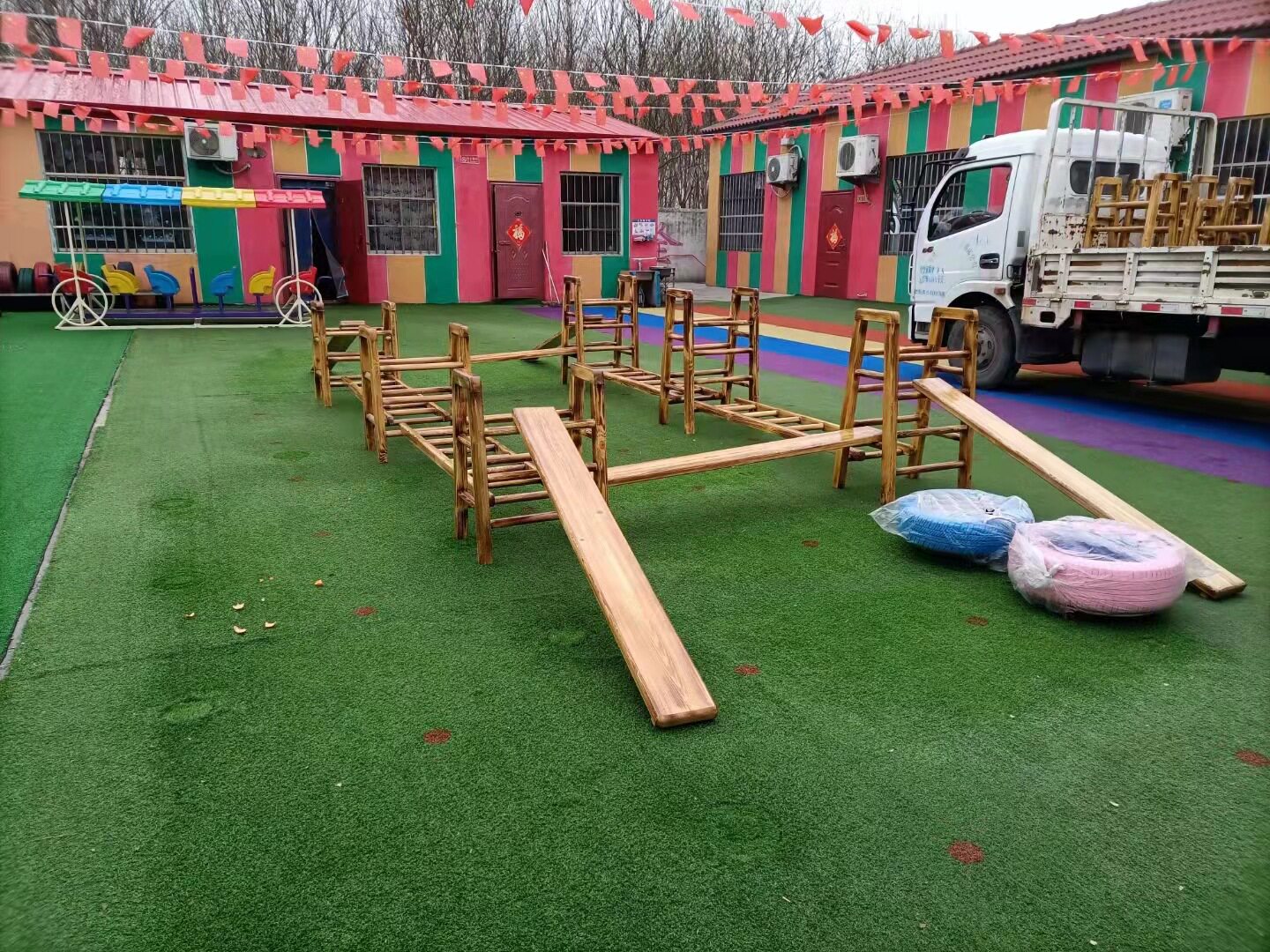 幼儿园16件梯子组合 户外儿童木质攀爬架梯子 多功能攀登架