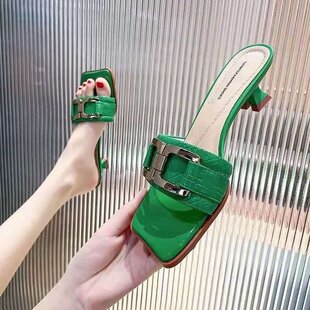 一字拖女夏外穿休闲异形跟绿色漆皮双扣露趾高跟拖鞋 时尚 新款 法式