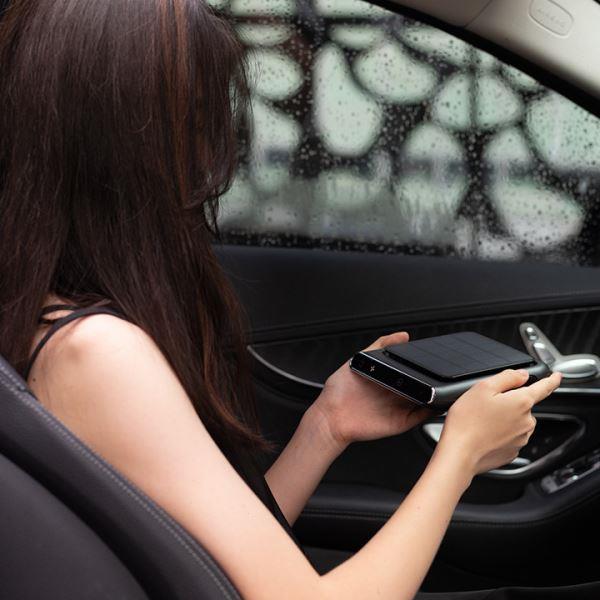 新款太阳能车载空气净化器除异味液晶显示端负离子空气净化器