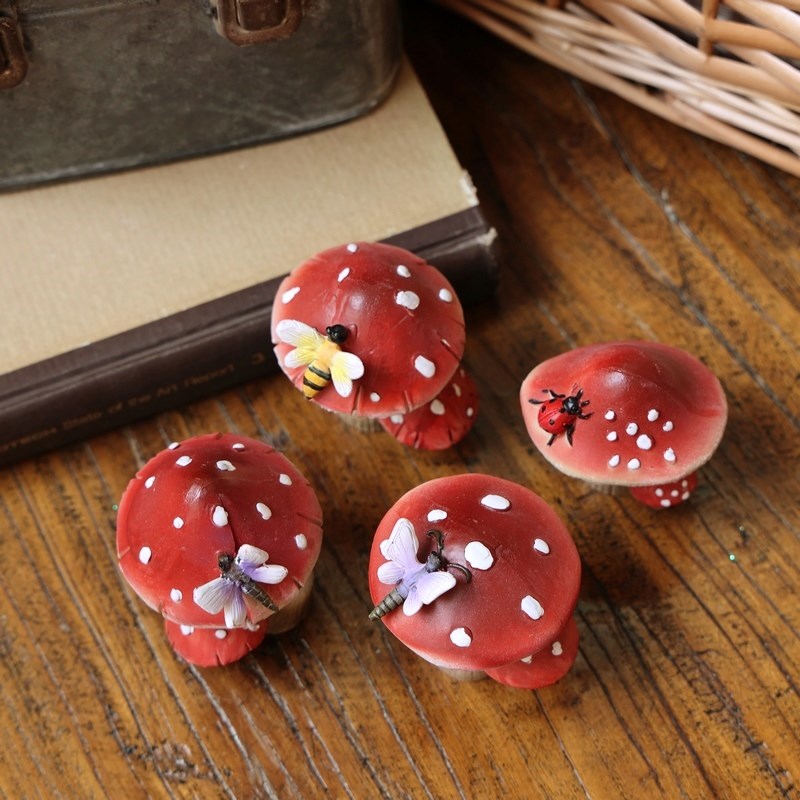 极速仿真蘑e菇节日摆件花园插件植物盆景饰品庭院微景观造景树脂