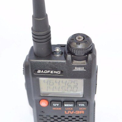 极速BaoFeng UV-3R Mark II 136-174/400-470MHZ Dual VBand Dual