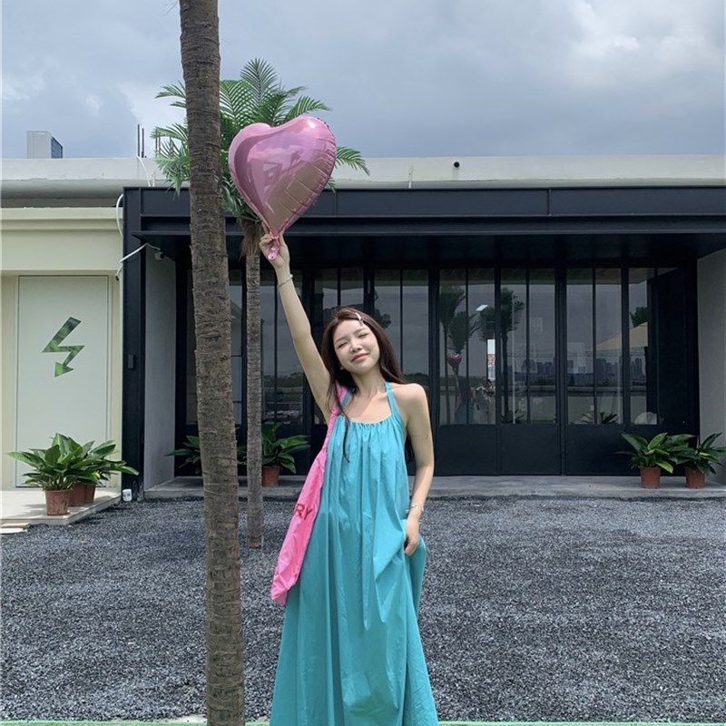 速发白色度假风露背吊带裙夏季法式气质挂脖连衣裙海边沙滩裙长裙