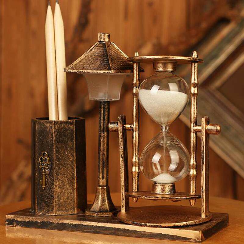 极速厂家 仿古金银色路灯沙漏笔筒 创意小礼品送男女朋友同学儿童
