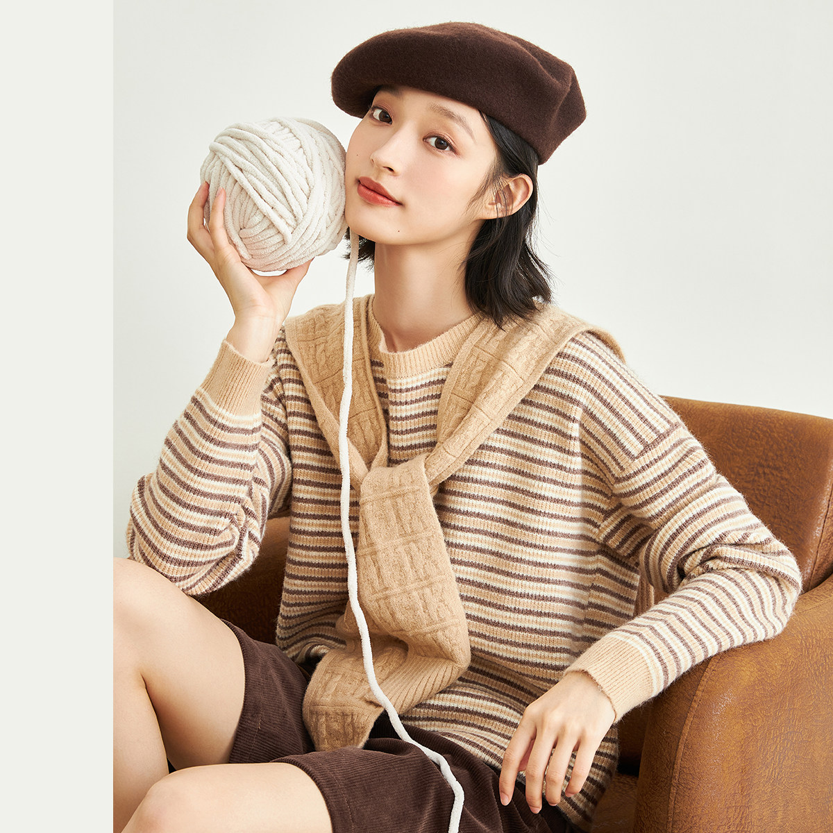 茵曼条纹毛衣女长袖2021年冬新款宽松学院套头保暖披肩针织