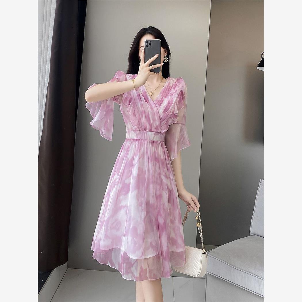 连衣裙女2025新款夏海边度假沙滩碎花色气质收腰显瘦高级感字裙，商品下架区商品下架区，凯文服饰