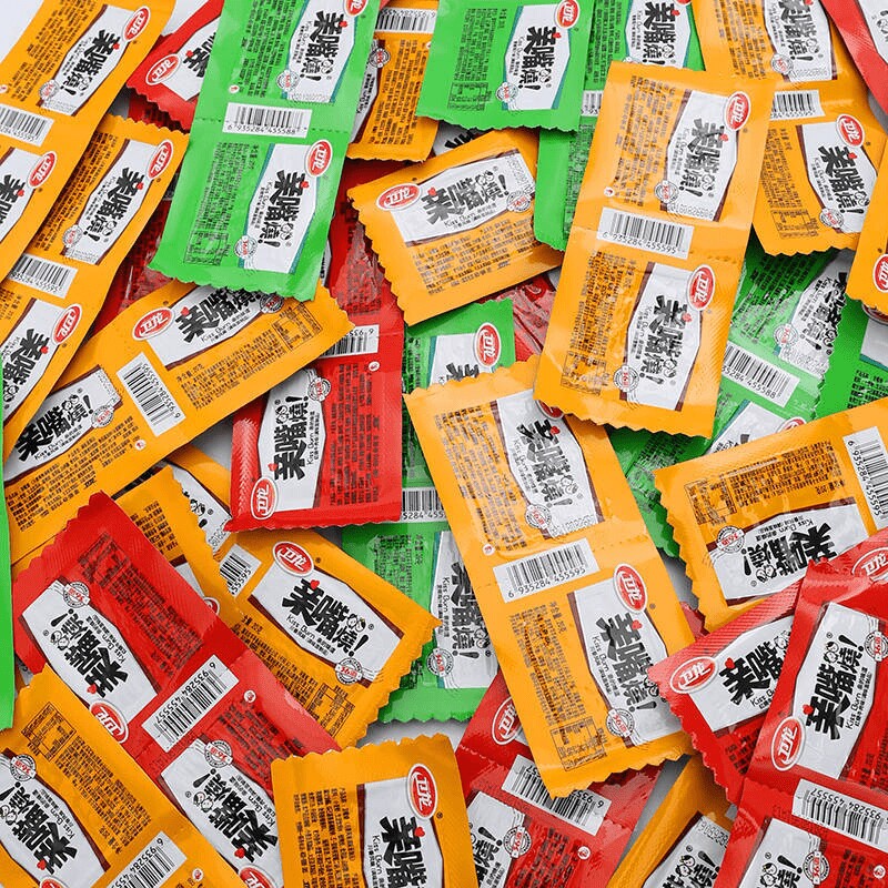 卫龙亲嘴烧辣条零食100包网红爆款辣片小包装大礼包休闲食品小吃