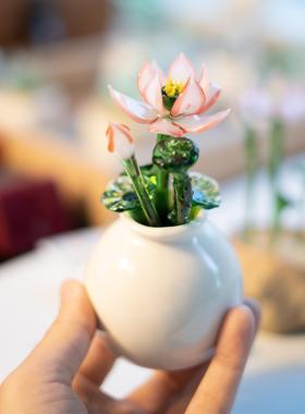 轻奢新中式琉璃荷花书桌创意礼物家居装饰摆件淄博琉璃纯手工小众