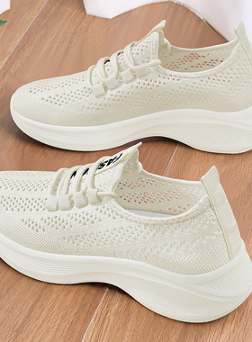 老北京布鞋女新款春夏休闲中老年网鞋透气网面软底防滑运动妈妈鞋