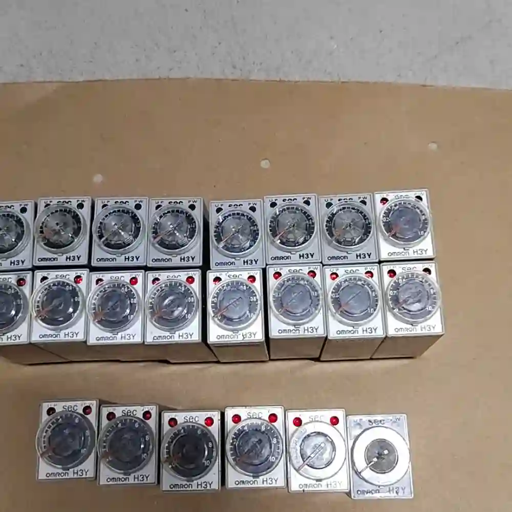 {议价}omRon时间继电器H3Y一2，100v110VAC