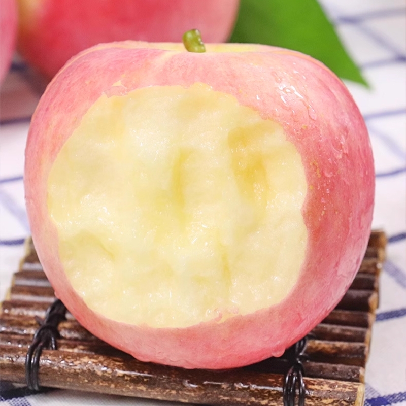 正宗高原红富士苹果当季新鲜水果脆甜多汁批发价产地直发膜袋苹果