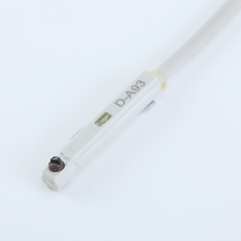 磁性开关CS1-F -U SC气缸专用12V24V 220V通用二线常开接近传感器