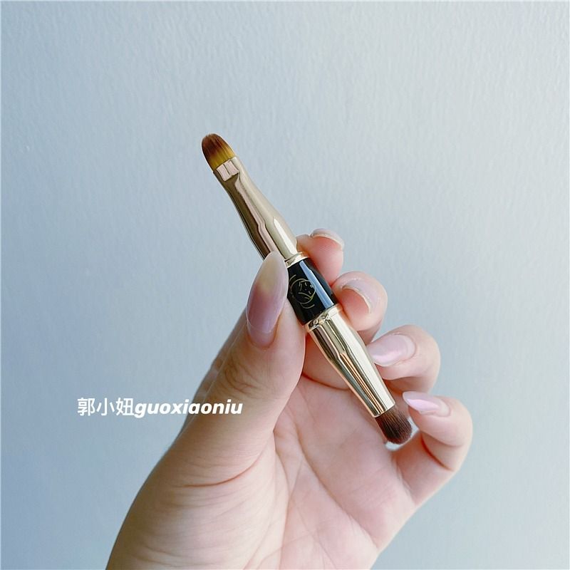 好货郭小妞双头有盖遮瑕刷扁头泪沟唇刷口红晕染多功能可携式迷你