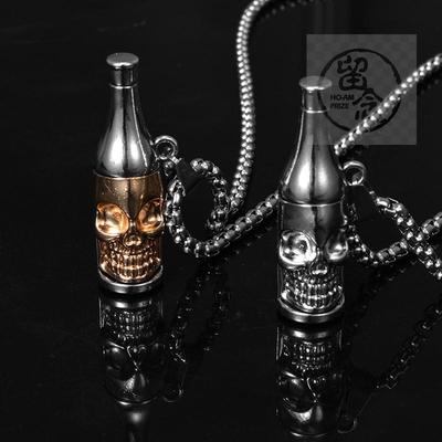 。Hip hop wine bottle Skull Pendant retro titanium steel nec