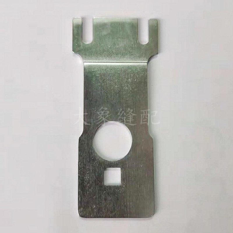 373 1377钉扣机配件 订扣机方孔针板 一字摆动托板 B2529-373-000