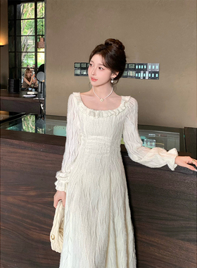 速发法式b白色针织连衣裙子女秋冬季2023新款高级感配大衣内搭打