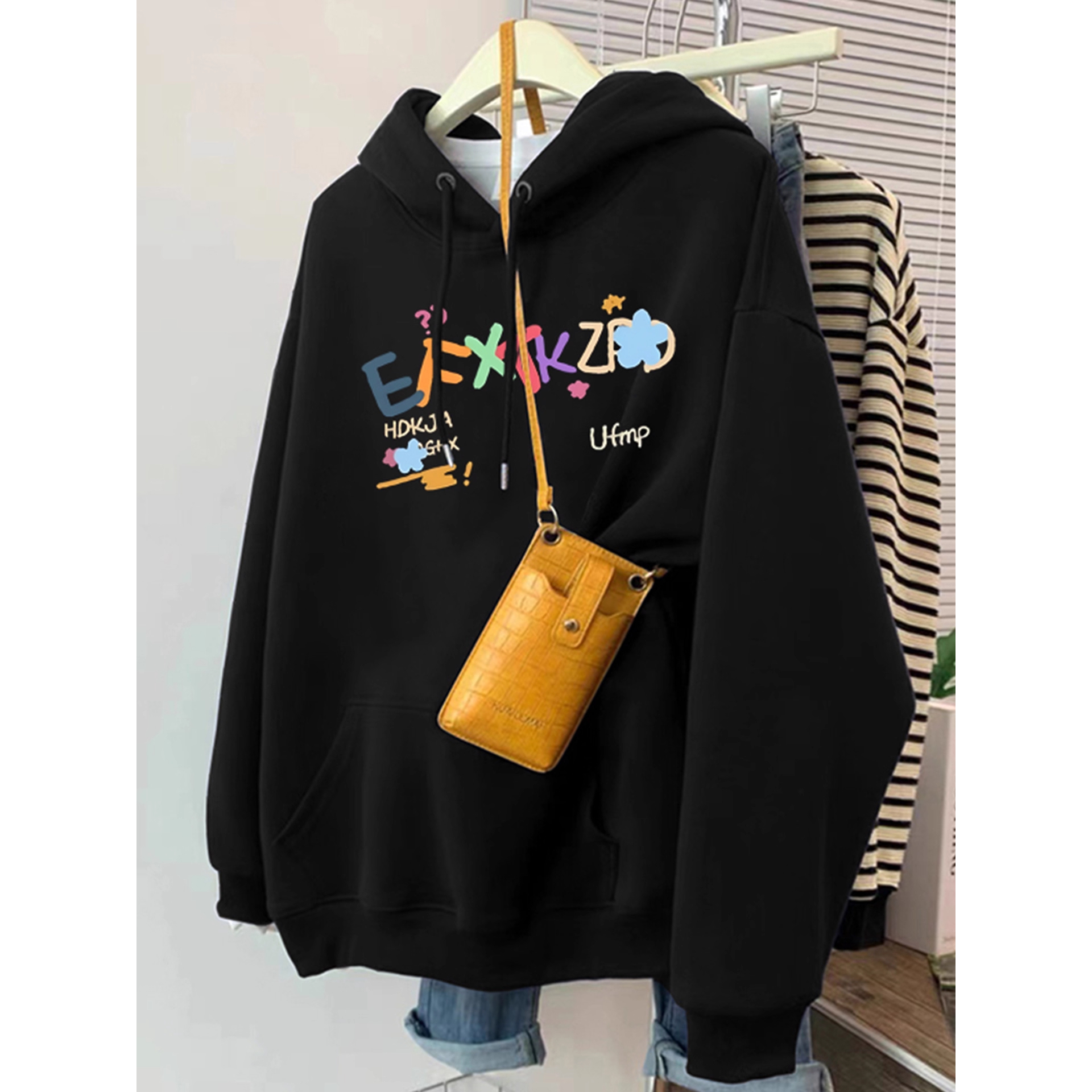 中大童字母印花连帽卫衣男女童秋