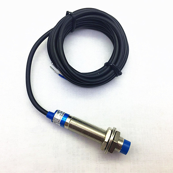 胜方远距离c接近开关LJA12M-10N1直流24V三线NPN常开感应距离10MM