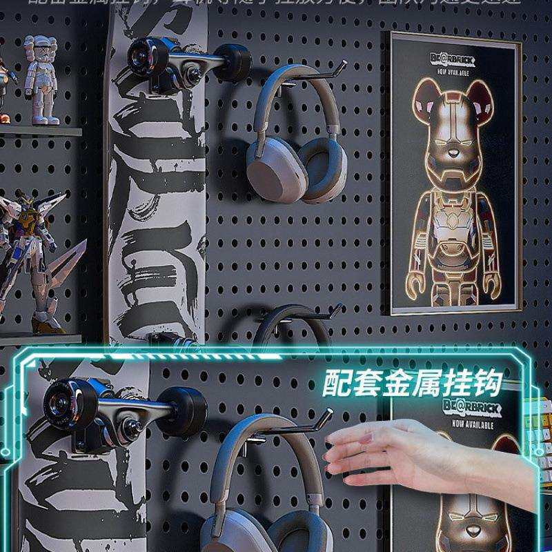 电竞房洞洞板黑色墙上置物架书房上方电脑桌墙面挂板收纳铁艺装饰