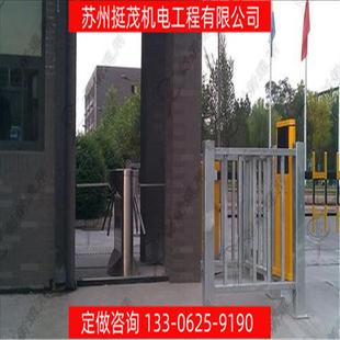 挺茂专业工厂直销智能闸机人形通道三辊闸工地刷卡连接LED显示屏