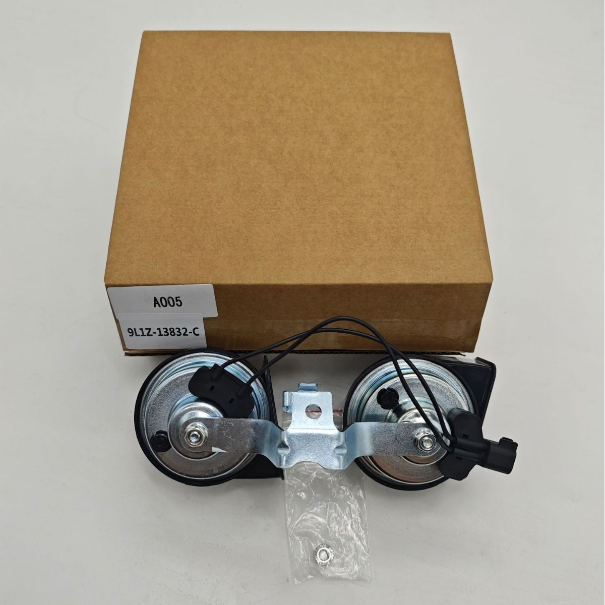 适用于2007-2017 福特 Expedition 蜗牛喇叭 9L1Z-13832-C