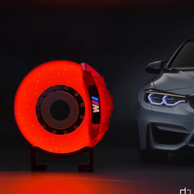 新布雷博卡钳logou刹车盘模型创意桌面氛围灯led气氛灯充电