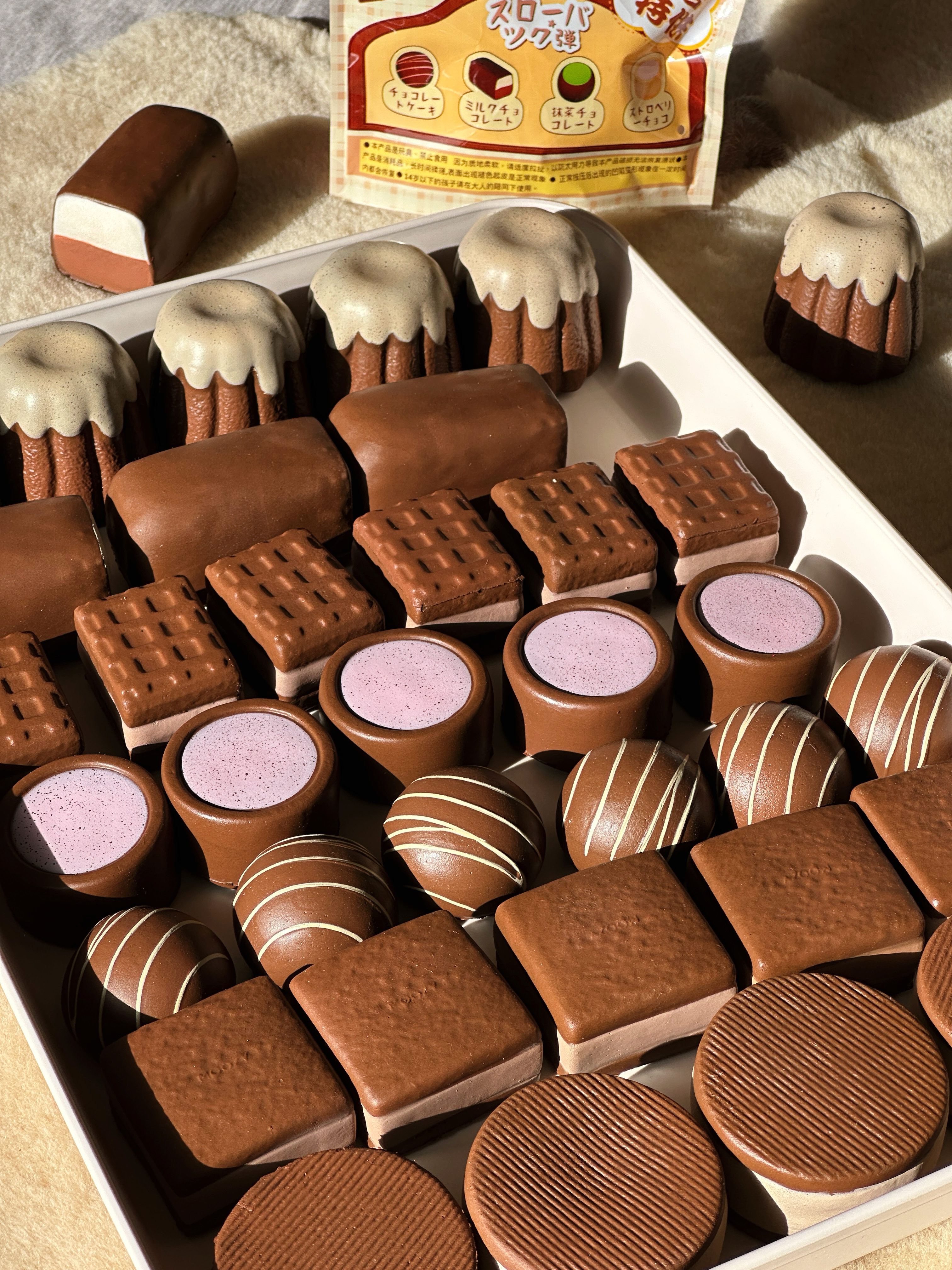 新品现货木吉食玩慢回弹捏捏梦龙派可露丽小饼干湿软油润squishy