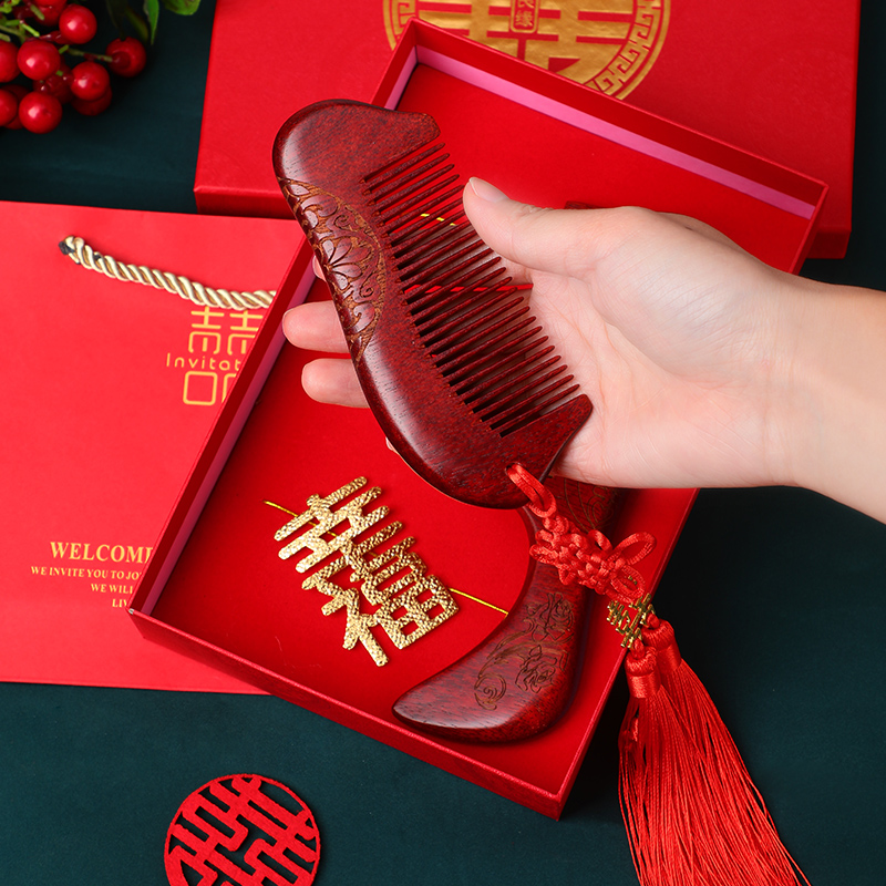 速发婚庆用品木嫁红婚鸳鸯龙凤结色对梳新娘陪梳嫁妆道具娘家婚礼