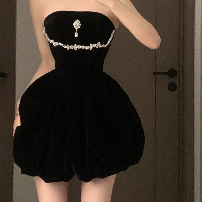 速发高级感法式亮钻春日小礼服黑裙生季小个子公主一字肩抹衣连胸