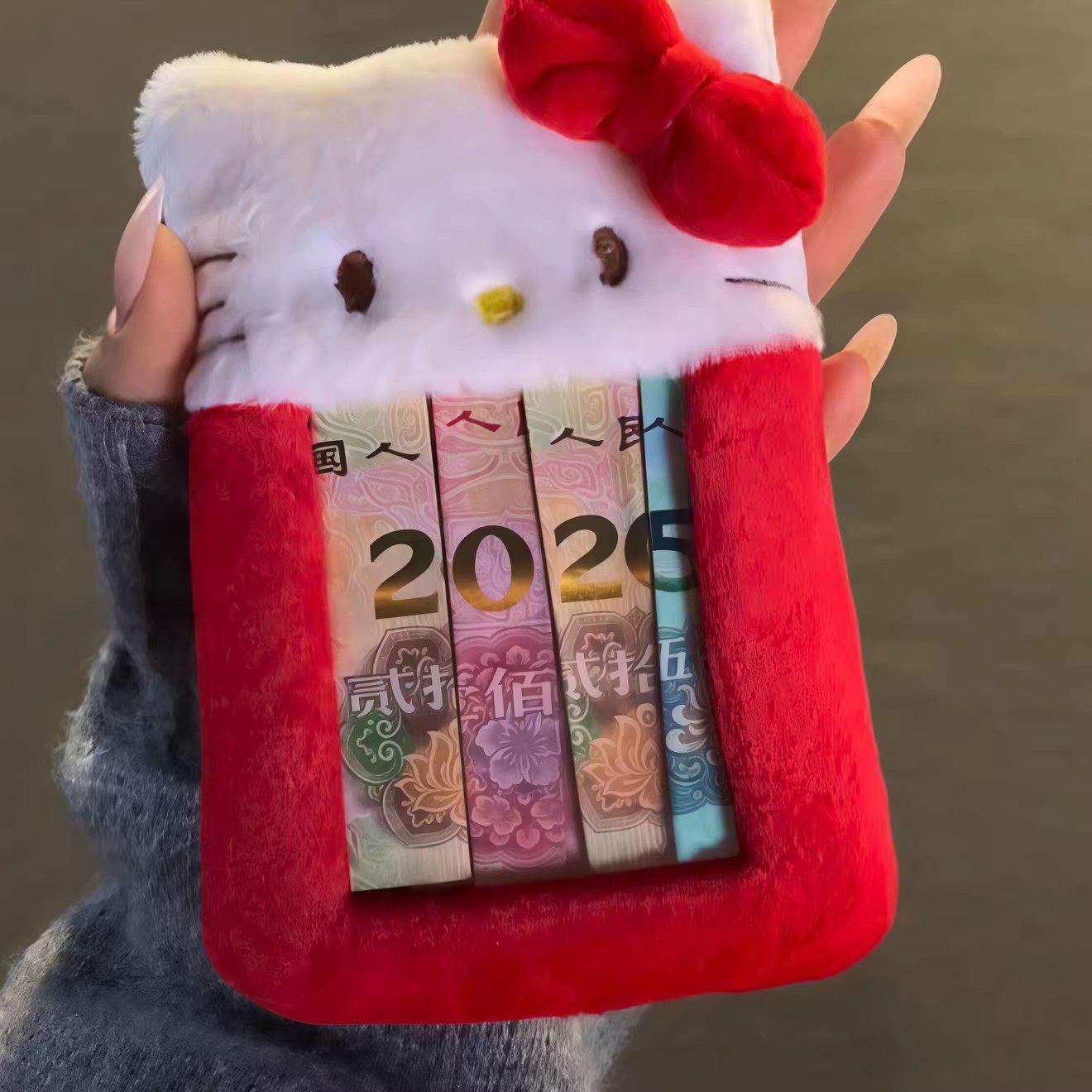 2026kt猫卡套hellokitty红包袋收纳卡包照片毛绒卡套新年春节礼物