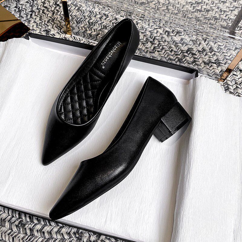 新品职业女鞋2026p新款软底上班工装鞋黑色鞋子尖头平底单鞋气质