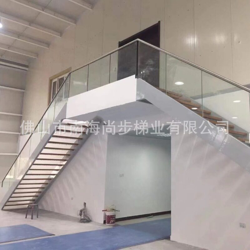佛山尚步梯业厂家供应扶手栏杆阳台露台楼道走廊钢化玻璃阳台专用