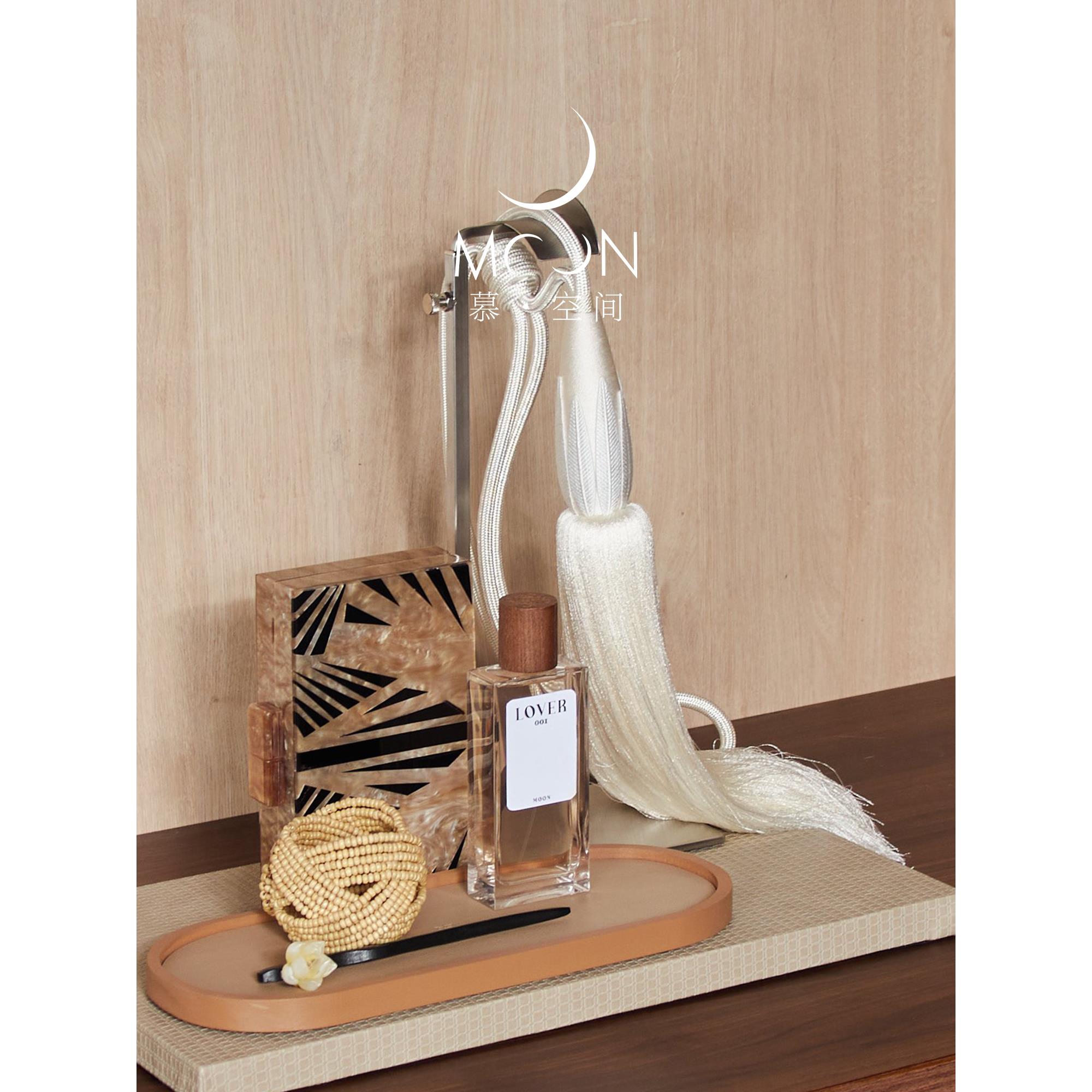 MOON慕空间样板房衣帽间女士梳妆台摆件售楼处展厅摆设道具装饰品