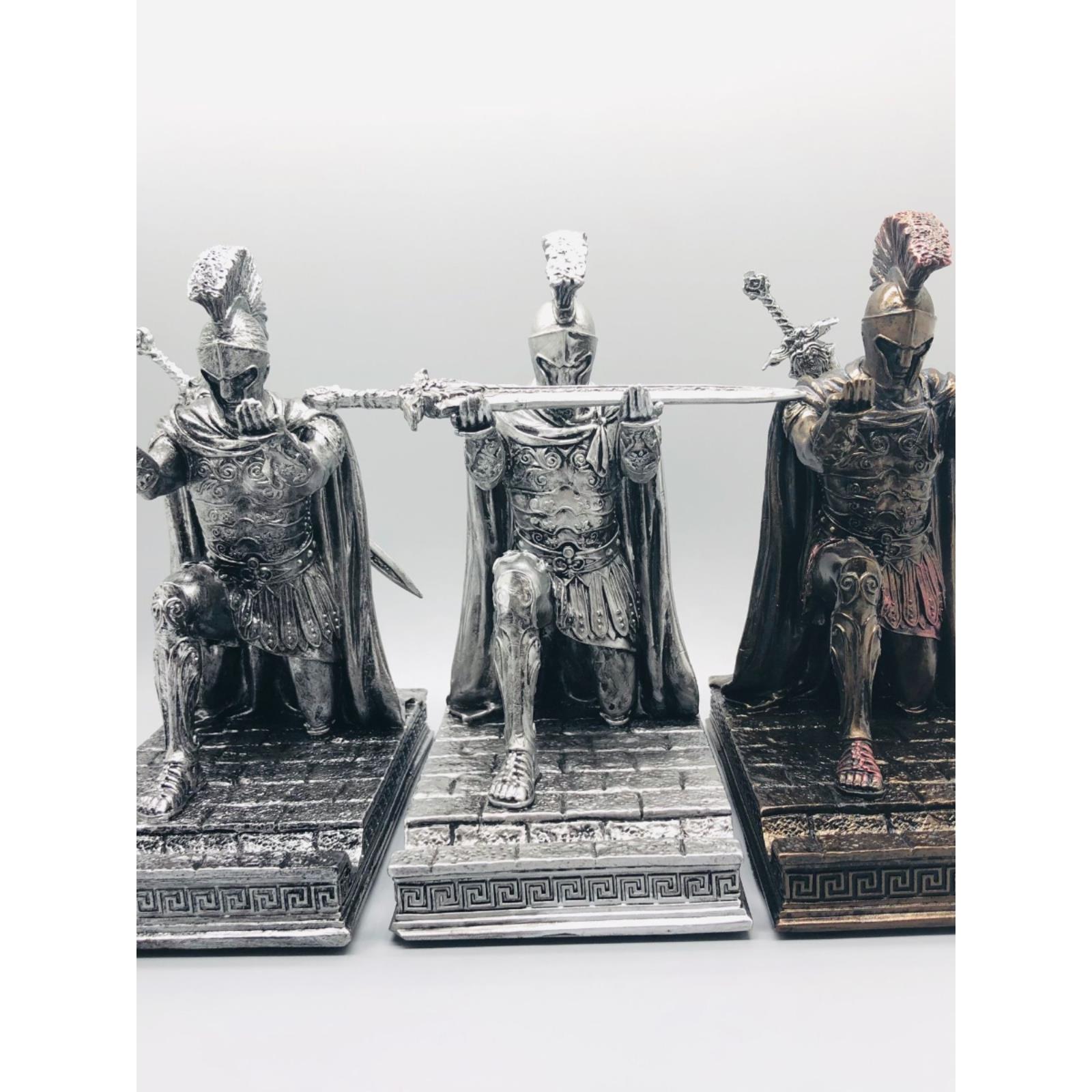 执行官骑士笔座武士铜像笔筒盔甲树脂桌面摆件多功能笔架手机支架