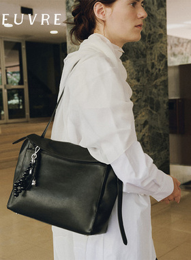 [礼物]loeuvre牛皮单肩包女简约通勤托特手提包百搭FA5AB344
