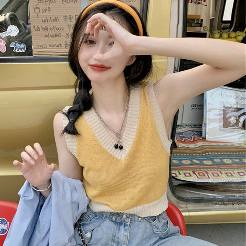 速发背022春款短版韩款2心小吊带内搭设计感马甲外穿针织衫上衣