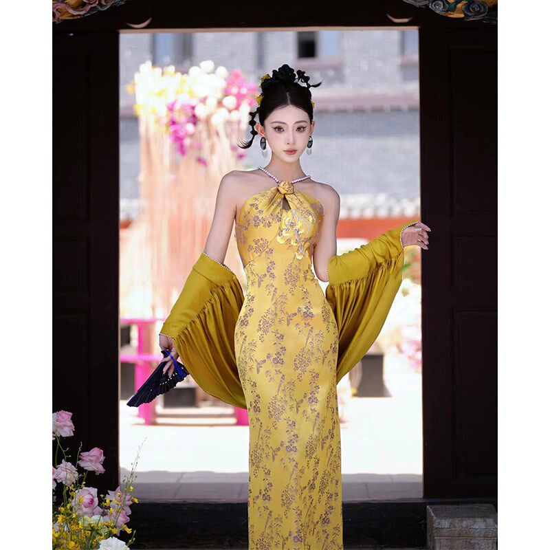 现货速发新中式晨袍新娘敬酒服轻奢设计感小众黄色订婚结婚晨拍晚