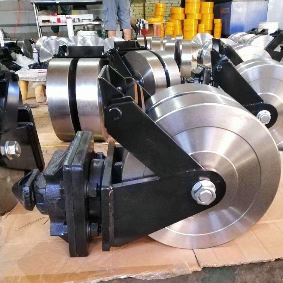 生产集装箱移动万向带刹车脚轮 45#锻钢铁芯轮 超重型双排带锁轮