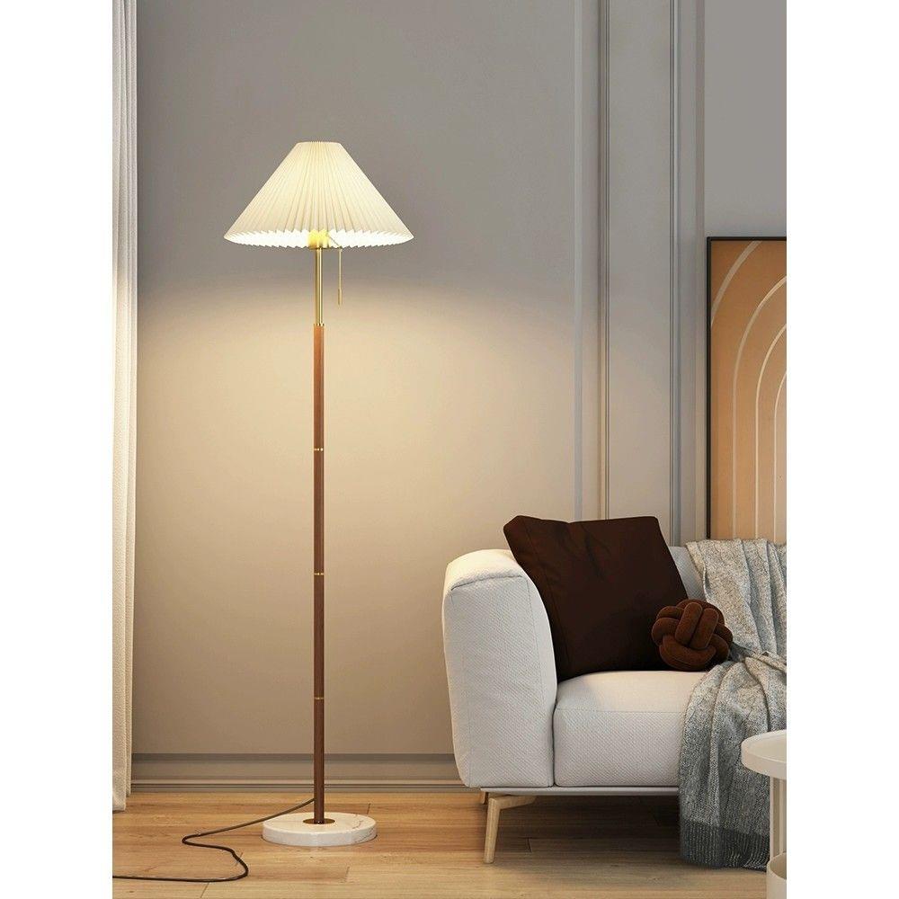 法式中古风高颜值落地灯2024新款简约客厅卧室沙发角感轻奢