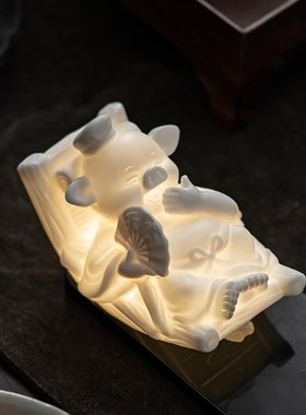 速发精炼创意可爱玉瓷摇品饰猪陶厅学习中国禅宗客瓷动物茶几饰品