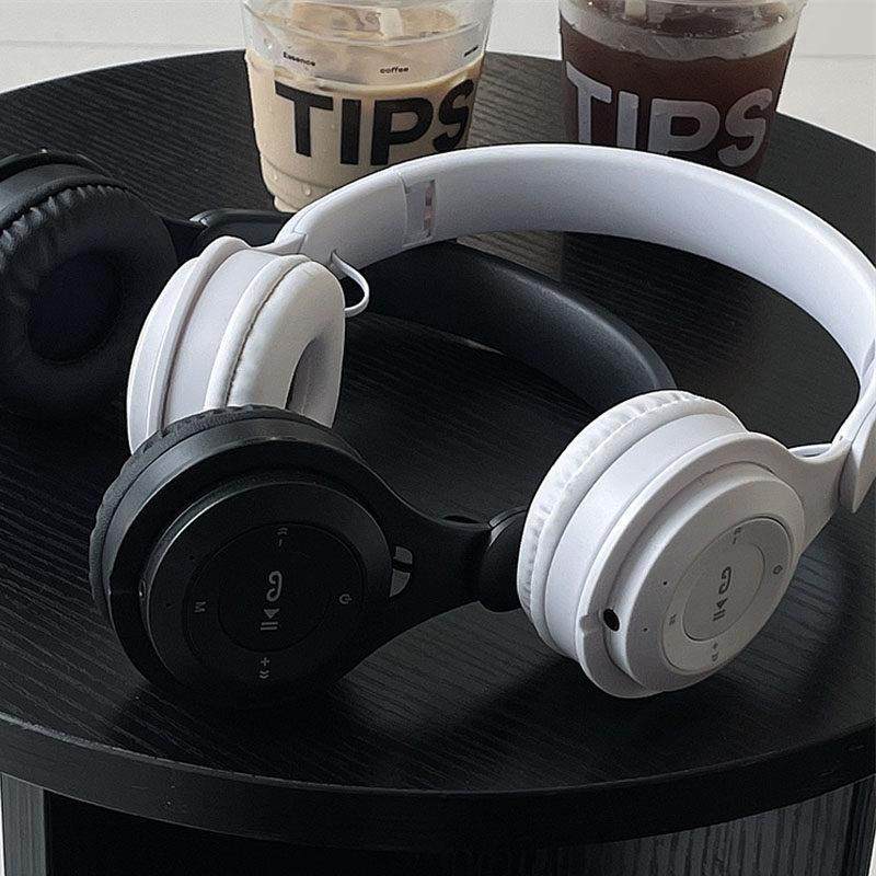 小红书同款蓝牙耳机头戴式覆古女生小巧挂颈式模型拍照装饰耳麦潮