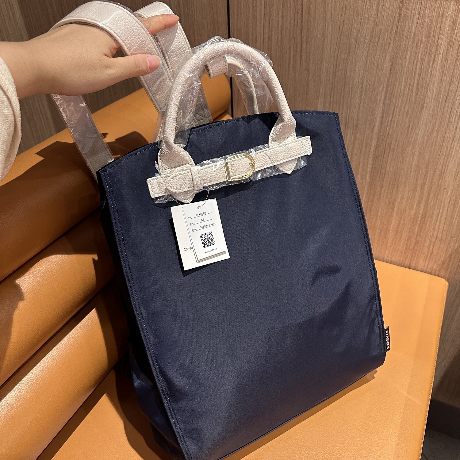 日本专柜双肩包女士背包防水轻便简约休闲电脑旅行包男书包